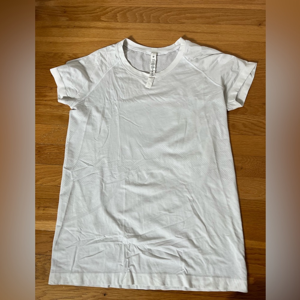 Lululemon T-Shirt